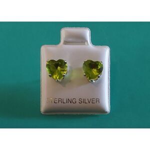 Beautiful 2 Ct Heart Cut Lime Peridot Sterling Silver Stud Earrings